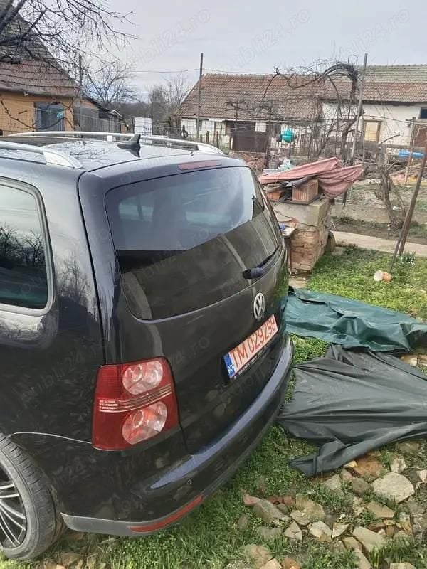 Second-hand VW Touran 140 CP (102 kW) 2009 Monovolum