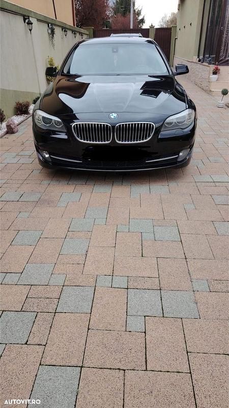 Culoarenegru Utilizat 2011 BMW 530 Break | 7.950 EUR (Preț OK) - Imagine 1/4