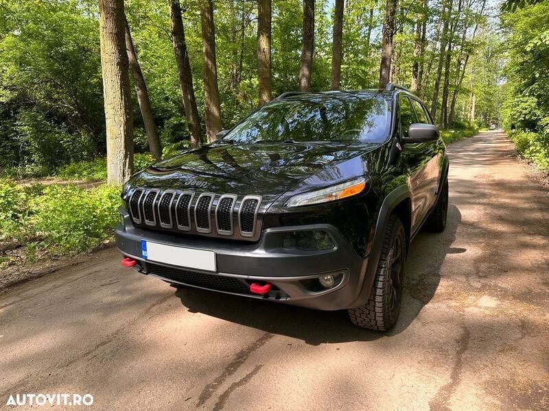 Second-hand Jeep Cherokee Trailhawk 275 CP (202 kW) 2016 Negru SUV