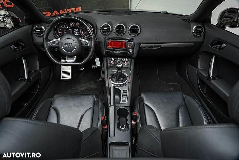 Second-hand Audi TT Roadster 160 CP (117 kW) 2011 Culoarenegru Cabrio