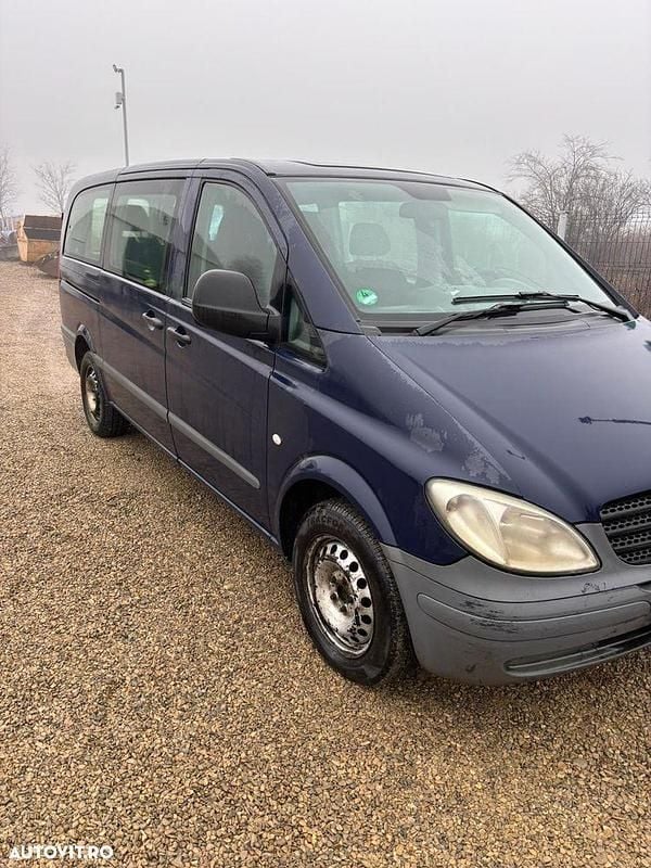 Second-hand Mercedes Vito 112 CP (82 kW) 2006 Culoarealbastru Van