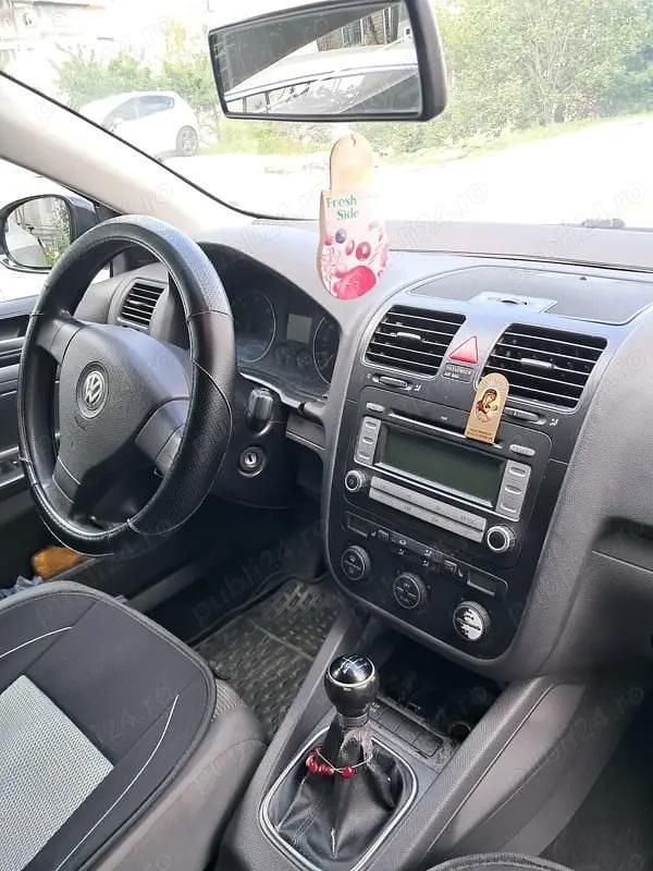 Utilizat 2008 VW Golf V Hatchback | 2.800 EUR (Preț OK) - Imagine 1/4