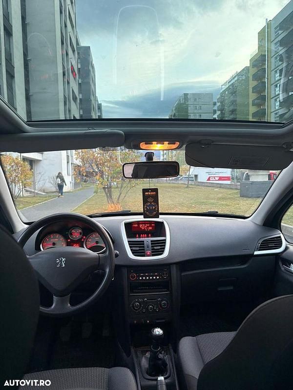 Second-hand Peugeot 207 Active 75 CP (55 kW) 2011 Culoareargint Break