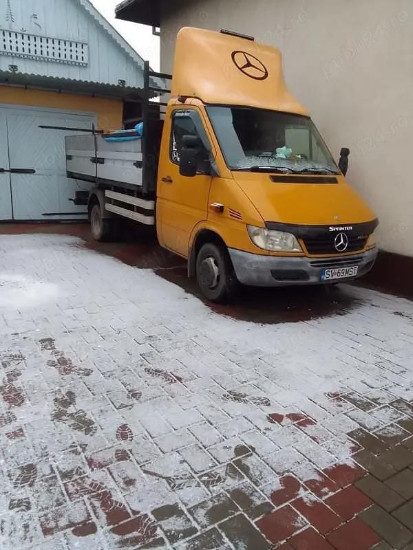 Second-hand Mercedes Sprinter 130 CP (95 kW) 2002 Van