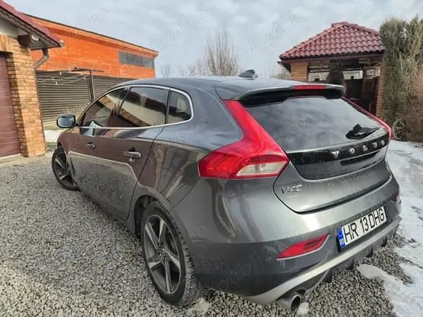 Second-hand Volvo V40 R-Design 115 CP (84 kW) 2013 Hatchback