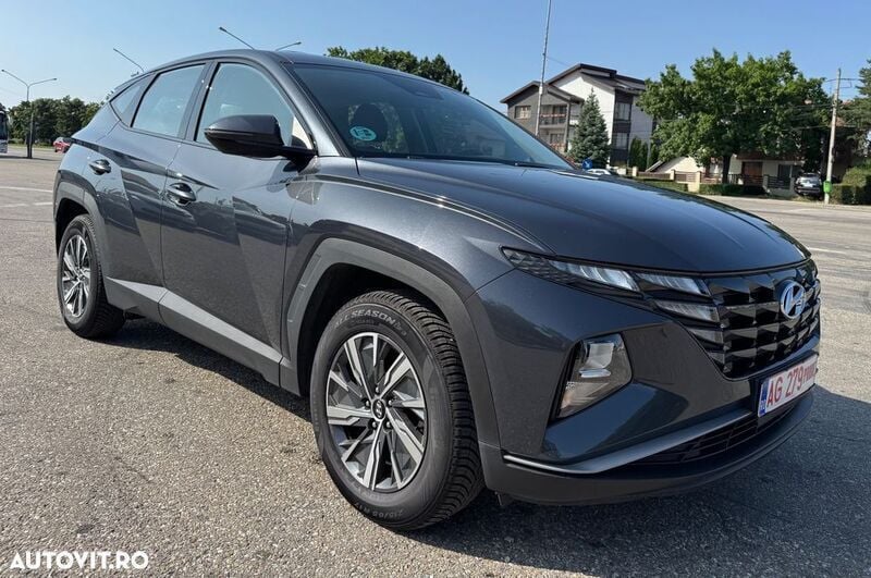Gri Utilizat 2022 Hyundai Tucson Trend SUV | 18.490 EUR (Preț bun) - Imagine 1/4