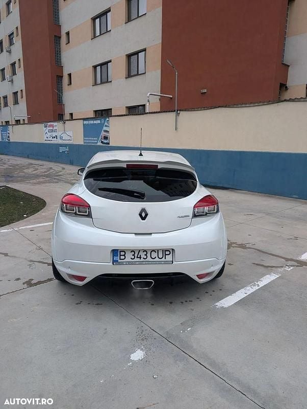 Second-hand Renault Mégane Coupé Trophy 275 CP (202 kW) 2016 Culoarealb Coupe