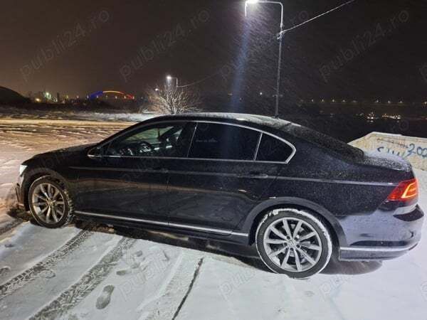 Utilizat 2017 VW Passat R-line Berlinǎ | 16.500 EUR - Imagine 1/4