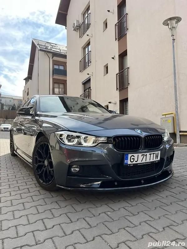 Utilizat 2018 BMW 330 Berlinǎ | 23.999 EUR - Imagine 1/4