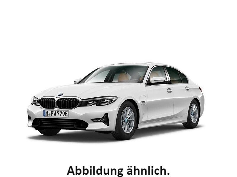Utilizat 2020 BMW 330e Sport Line | 32.287 EUR (Puțin scump) - Imagine 1/1