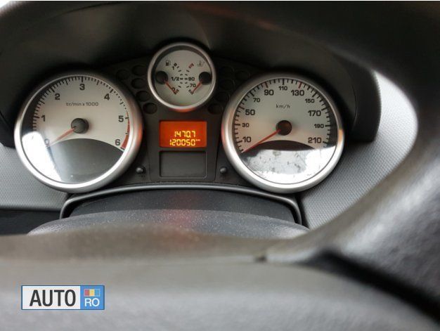 Second-hand Peugeot 207 90 CP (66 kW) 2006 Argintiu Berlinǎ