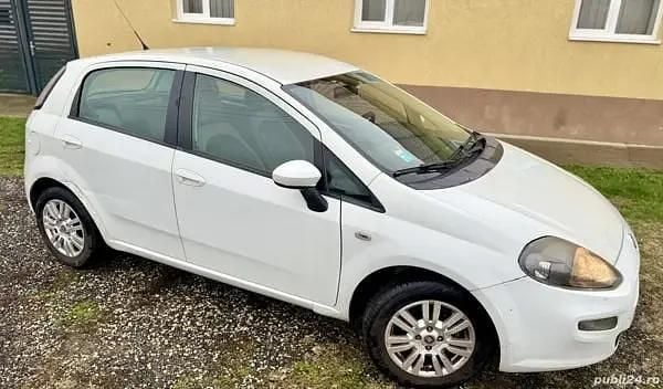 Second-hand Fiat Grande Punto 80 CP (58 kW) 2013 Hatchback
