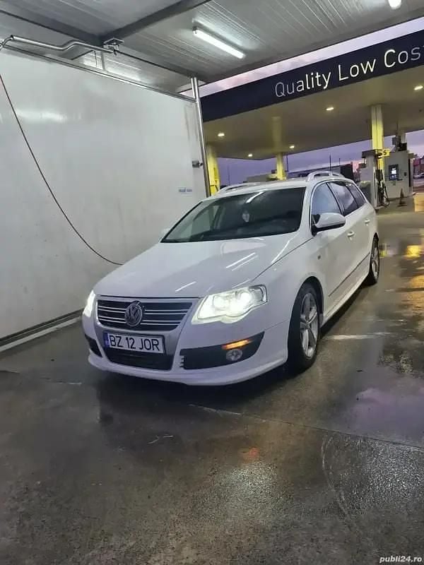 Alb Utilizat 2010 VW Passat R-line Berlinǎ | 6.200 EUR (Puțin scump) - Imagine 1/4