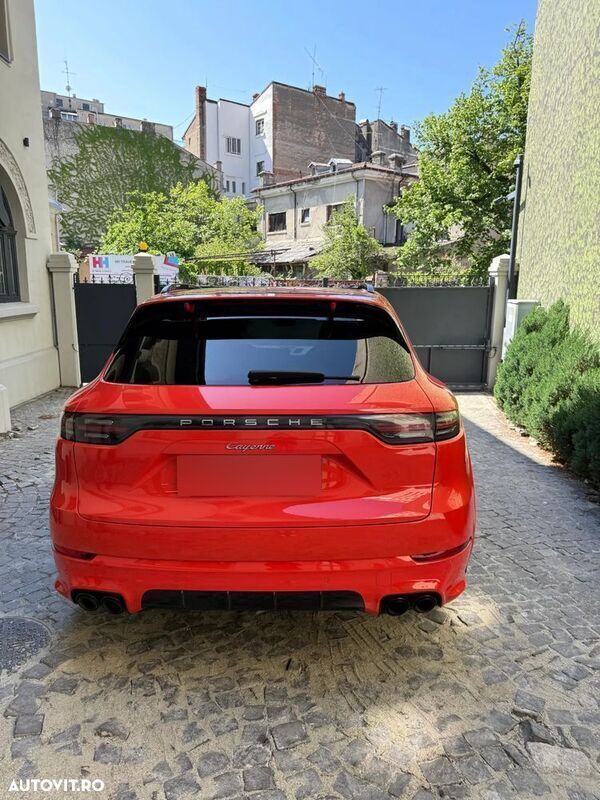 Portocaliu Utilizat 2021 Porsche Cayenne SUV | 77.350 EUR (Preț OK) - Imagine 1/4