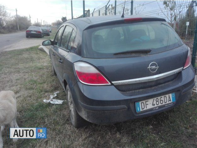 Second-hand Opel Astra 102 CP (75 kW) 2007 Berlinǎ