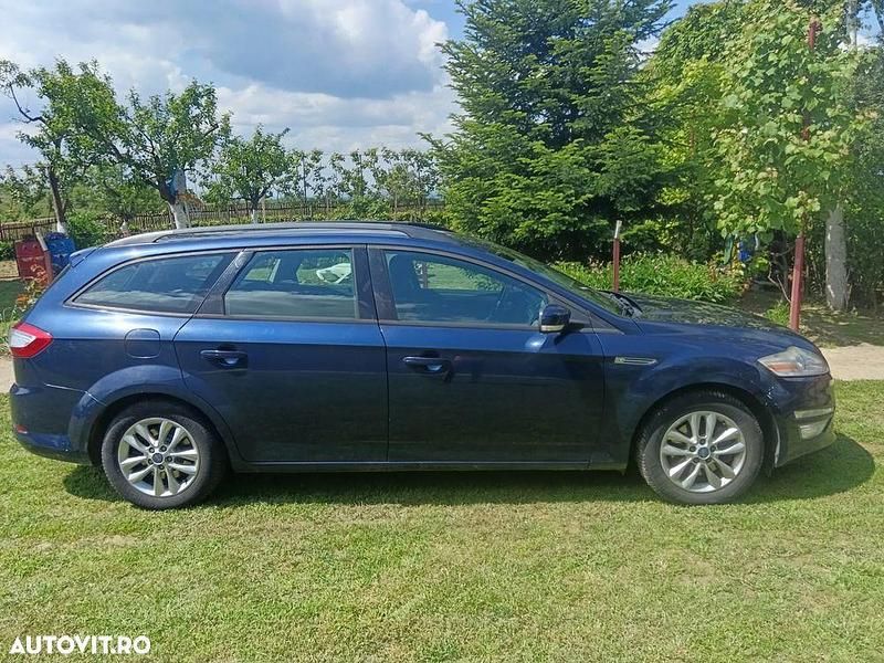 Culoarealbastru Utilizat 2012 Ford Mondeo Break | 3.900 EUR (Preț OK) - Imagine 1/4