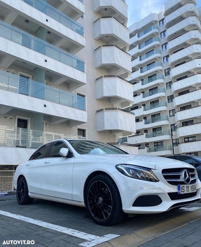 Alb Utilizat 2017 Mercedes C220 AMG line Berlinǎ | 20.999 EUR (Super Preț) - Imagine 1/4