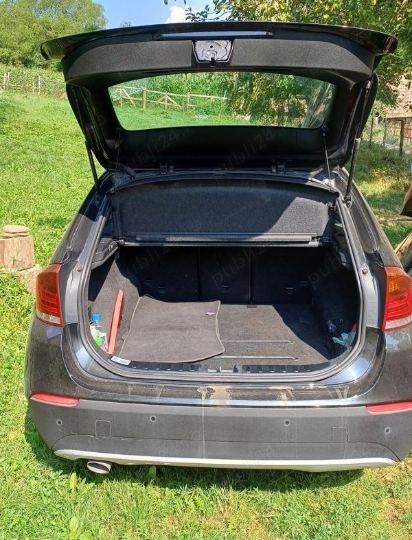 Negru Utilizat 2010 BMW X1 SUV | 8.500 EUR (Preț OK) - Imagine 1/4