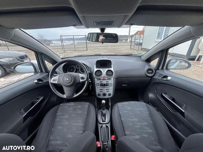 Second-hand Opel Corsa Edition 100 CP (73 kW) 2011 Culoareargint Hatchback