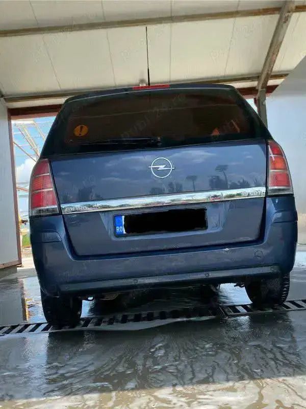 Utilizat 2007 Opel Zafira Monovolum | 3.000 EUR (Puțin scump) - Imagine 1/4