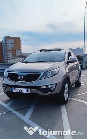 Gri Utilizat 2013 Kia Sportage SUV | 10.500 EUR (Preț bun) - Imagine 1/4