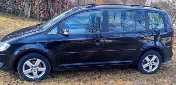 Utilizat 2008 VW Touran Monovolum | 4.000 EUR (Preț OK) - Imagine 1/4