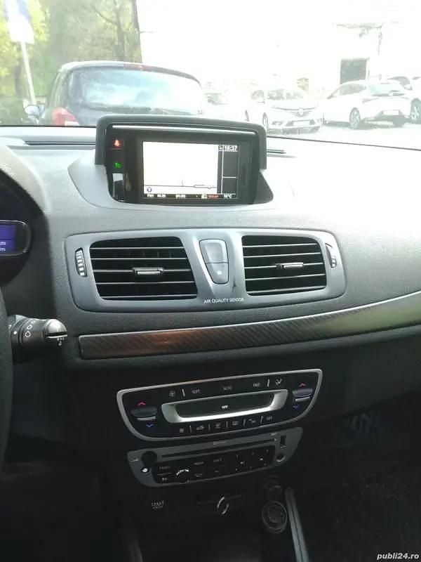 Utilizat 2012 Renault Mégane III Break | 3.950 EUR (Preț bun) - Imagine 1/4