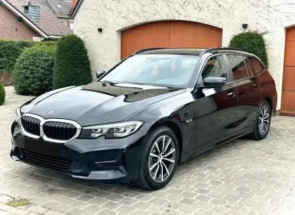 Negru Utilizat 2021 BMW 320e Break | 28.500 EUR - Imagine 1/4