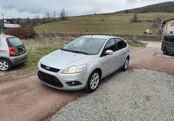 Gri Utilizat 2010 Ford Focus Berlinǎ | 2.500 EUR (Preț OK) - Imagine 1/4