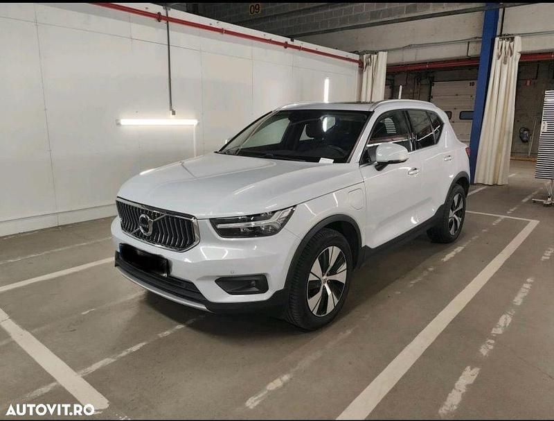 Culoaregri Utilizat 2021 Volvo XC40 Inscription SUV | 24.900 EUR (Super Preț) - Imagine 1/4
