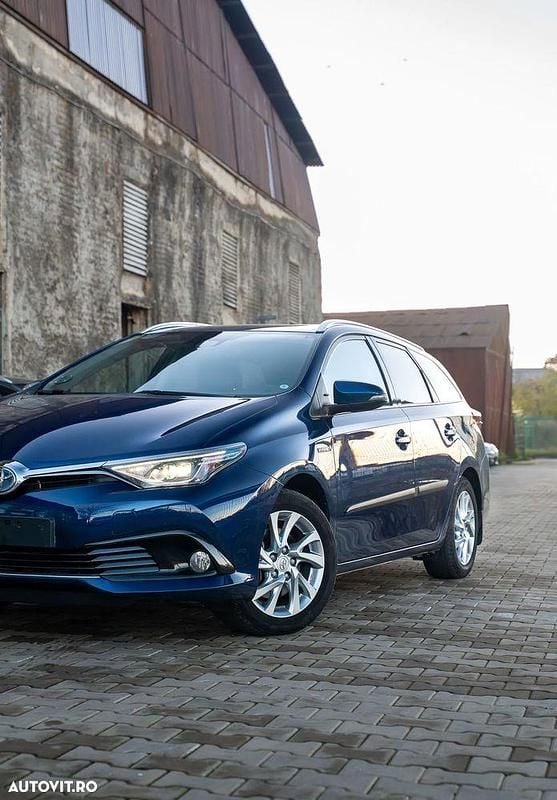 Culoarealbastru Utilizat 2015 Toyota Auris Break | 10.900 EUR (Preț OK) - Imagine 1/4