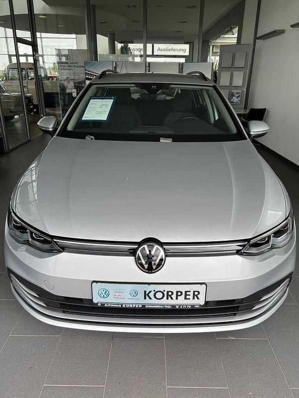 Utilizat 2021 VW Golf VIII Life Break | 26.078 EUR (Preț OK) - Imagine 1/1