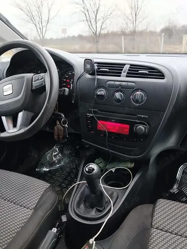 Second-hand Seat Leon 85 CP (62 kW) 2010 Hatchback