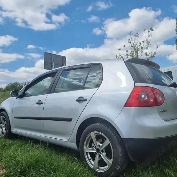 Gri Utilizat 2005 VW Golf V Hatchback | 2.200 EUR (Preț OK) - Imagine 1/4