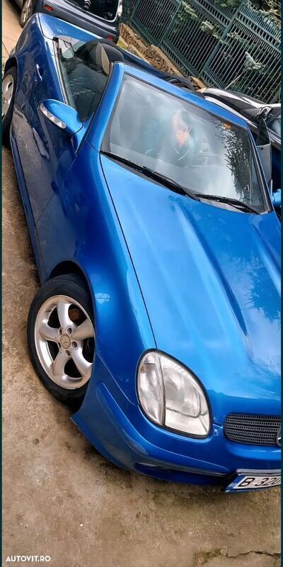 Albastru Utilizat 2001 Mercedes SLK200 Cabrio | 3.500 EUR - Imagine 1/4