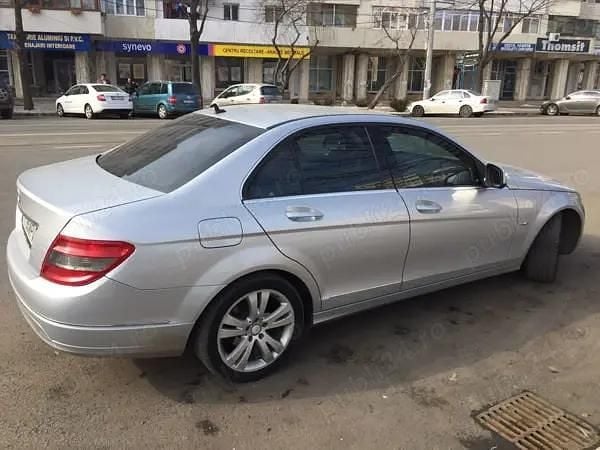 Second-hand Mercedes C200 Avantgarde 136 CP (100 kW) 2008 Berlinǎ