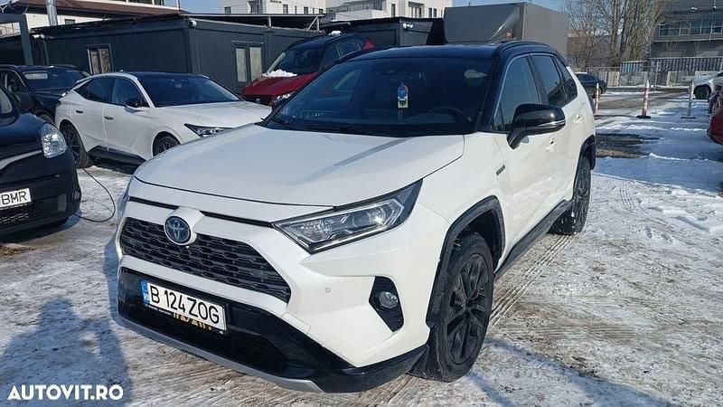 Culoarealb Second-hand 2021 Toyota RAV4 Hybrid SUV | 27.830 EUR (Puțin scump) - Imagine 1/4