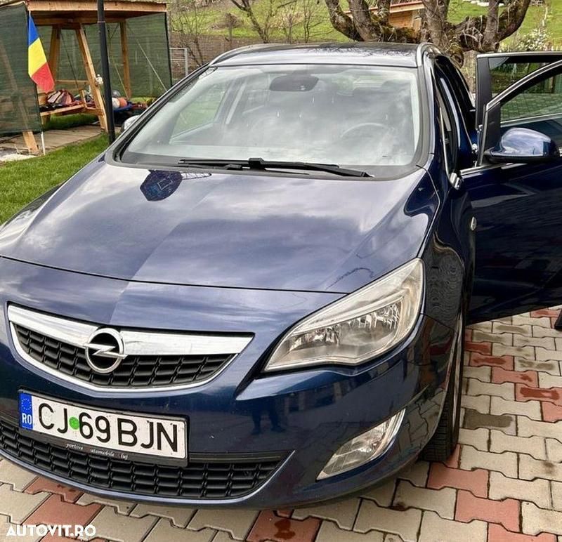 Culoarealbastru Utilizat 2011 Opel Astra Sport Break | 4.300 EUR (Preț OK) - Imagine 1/4