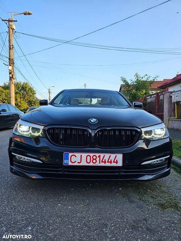 Negru Utilizat 2017 BMW 520 Efficient Dynamics Berlinǎ | 15.399 EUR - Imagine 1/4