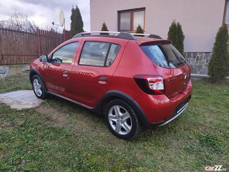 Second-hand Dacia Sandero Prestige 90 CP (66 kW) 2015 Culoarerosu Berlinǎ
