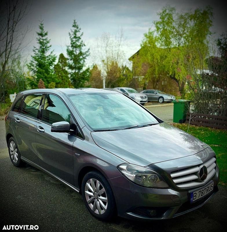 Culoaregri Utilizat 2012 Mercedes B180 Monovolum | 7.450 EUR (Preț OK) - Imagine 1/4
