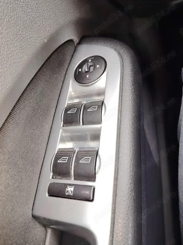 Gri Utilizat 2009 Ford Focus Break | 2.950 EUR (Puțin scump) - Imagine 1/4