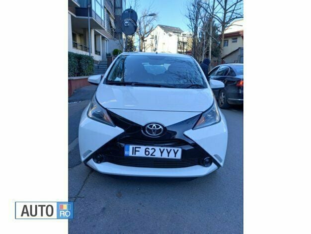 Alb Utilizat 2015 Toyota Aygo Hatchback | 5.200 EUR (Preț OK) - Imagine 1/3