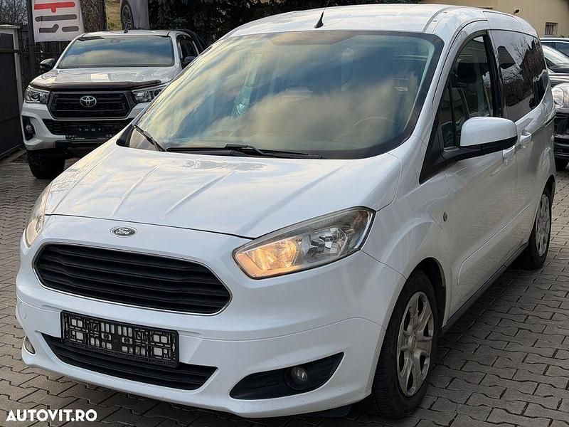 Second-hand Ford Tourneo Courier Trend 100 CP (73 kW) 2016 Culoarealb Monovolum