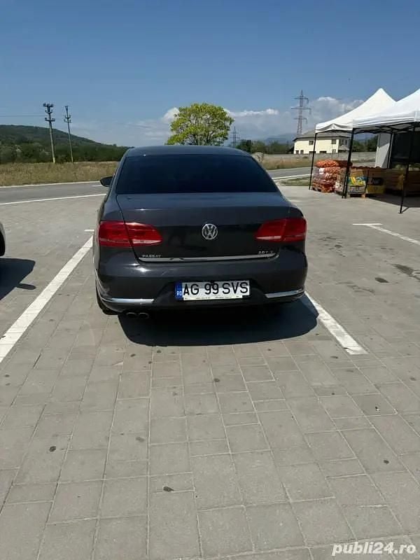 Second-hand VW Passat 140 CP (102 kW) 2014 Gri Berlinǎ