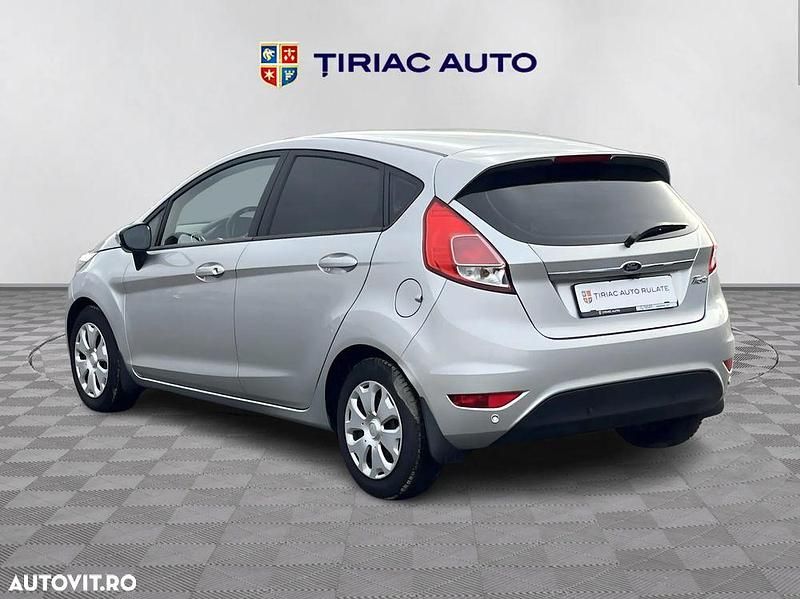 Second-hand Ford Fiesta 95 CP (69 kW) 2015 Culoareargint