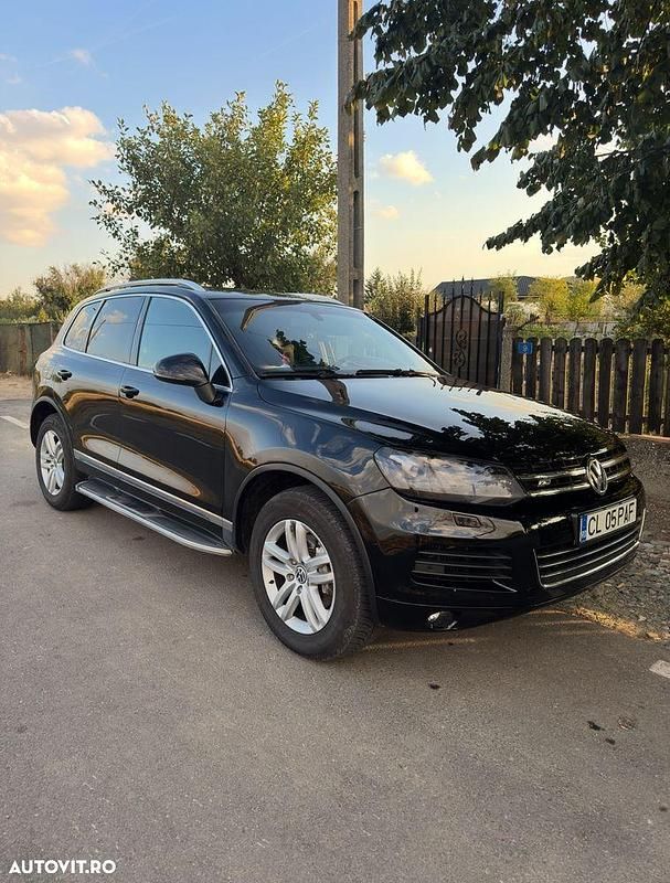 Culoarenegru Utilizat 2011 VW Touareg SUV | 11.400 EUR (Preț OK) - Imagine 1/4