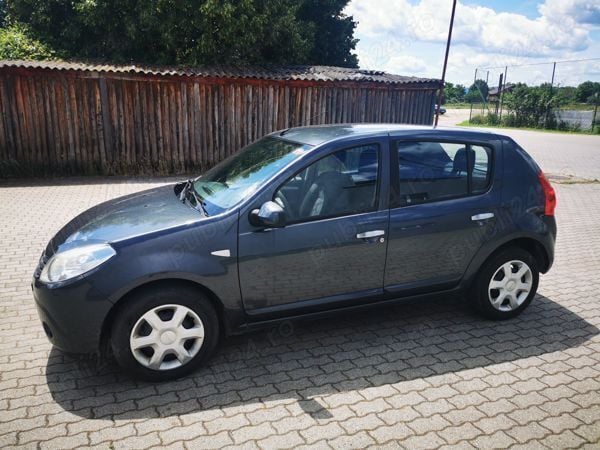 Second-hand Dacia Sandero 85 CP (62 kW) 2009 Hatchback