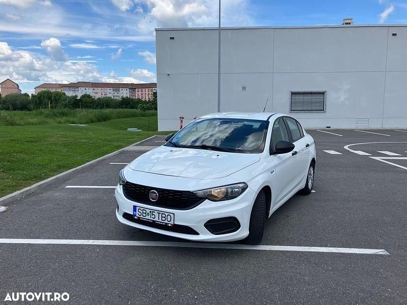 Culoarealb Utilizat 2018 Fiat Tipo Berlinǎ | 6.000 EUR (Preț OK) - Imagine 1/4