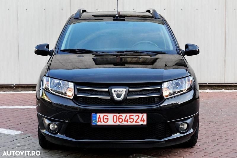 Culoarenegru Utilizat 2016 Dacia Logan MCV Lauréate Break | 4.890 EUR (Preț OK) - Imagine 1/4